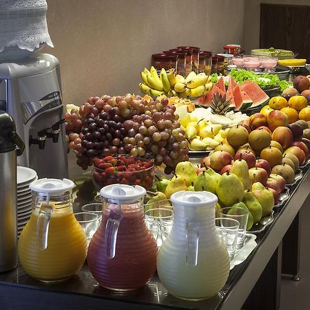 Leopoldo Hotel 구아남비 외부 사진